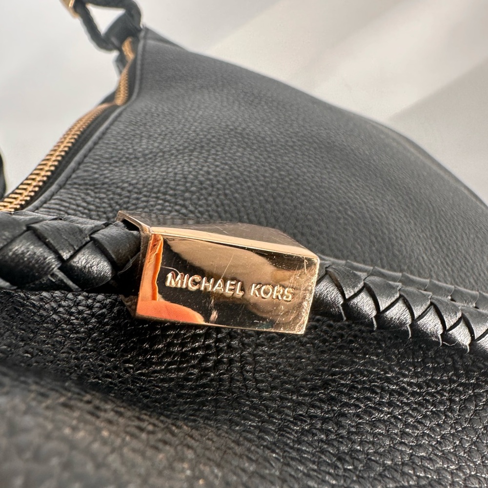 Michael Kors Lexington Medium Pebbled Shoulder Bag - Picture 8 of 11